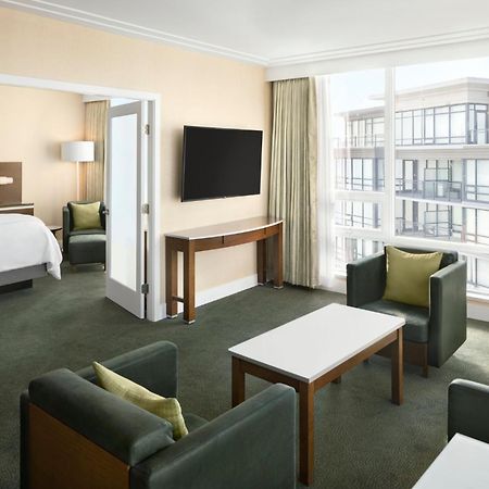 เดอะ เวสทิน วอลล์ เซ็นเตอร์ แวนคูเวอร์แอร์พอร์ต Hotel ริชมอนด์ ภายนอก รูปภาพ