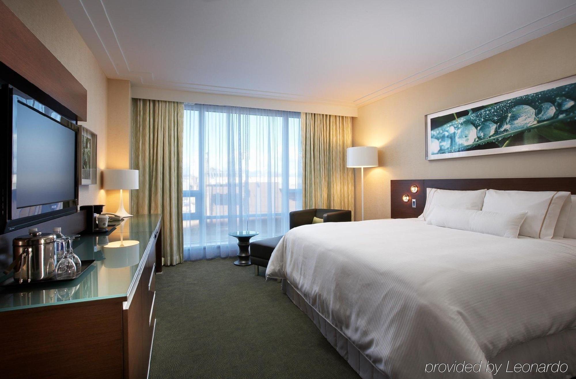 เดอะ เวสทิน วอลล์ เซ็นเตอร์ แวนคูเวอร์แอร์พอร์ต Hotel ริชมอนด์ ภายนอก รูปภาพ